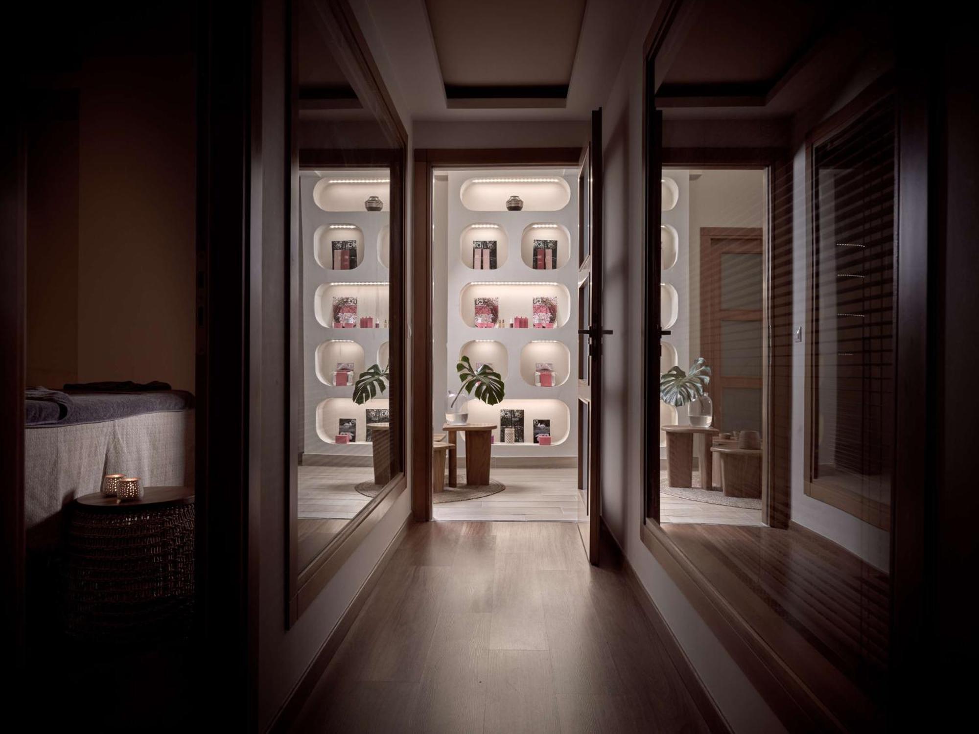Numo Crete, Adults Only, Curio Collection Hilton Иерапетра